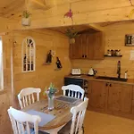 Luxury Log With Wood Fired Hot Tub Moville