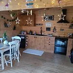 Luxury Log With Wood Fired Hot Tub Chalet Moville
