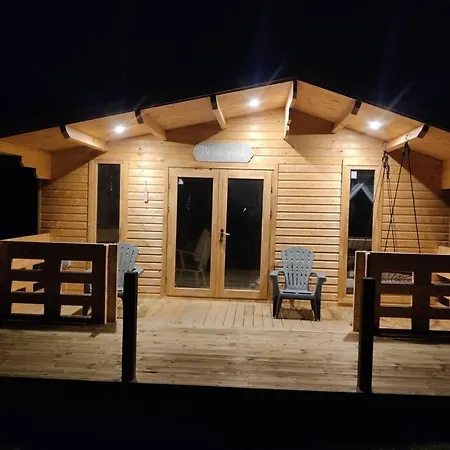 Luxury Log With Wood Fired Hot Tub Chalet