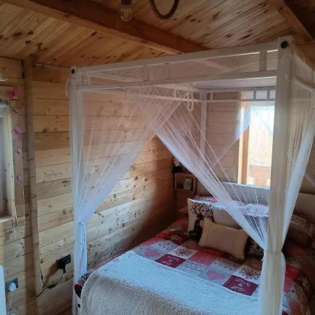 Luxury Log With Wood Fired Hot Tub Chalet Moville