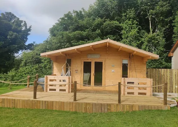 Шале Luxury Log With Wood Fired Hot Tub